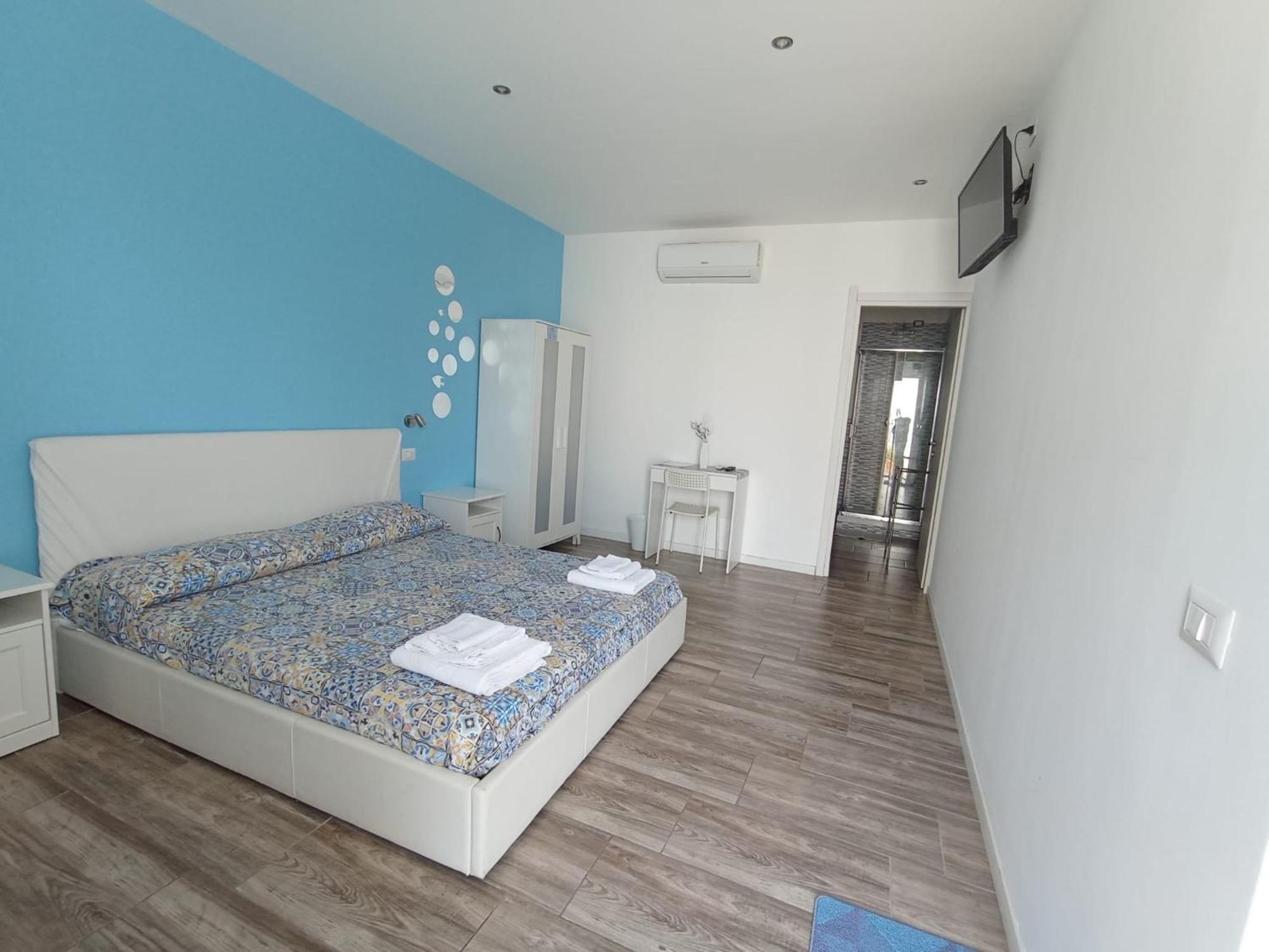 Borgomarino'S Room Cefalù Exterior foto